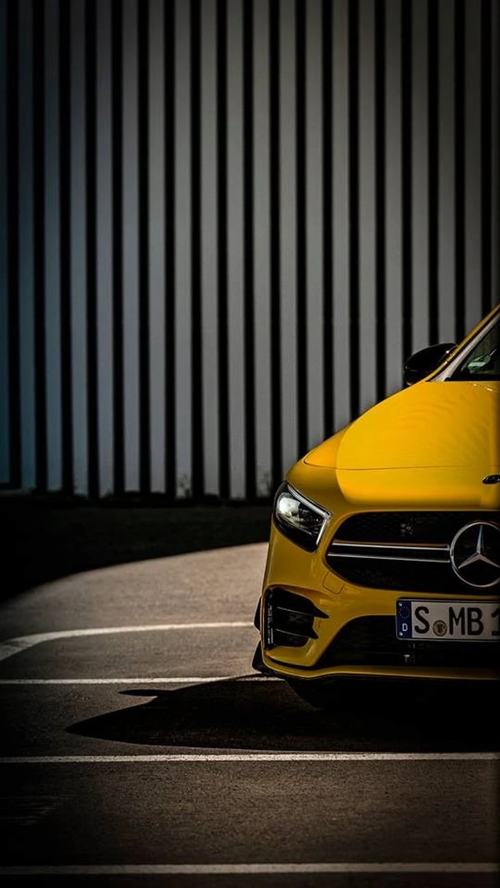 Mercedes AMG A35: primi teaser della sportiva da 300 CV