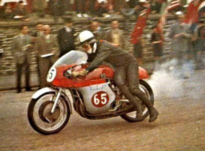 John Surtees, 86 anni fa nasceva il “figlio del vento”