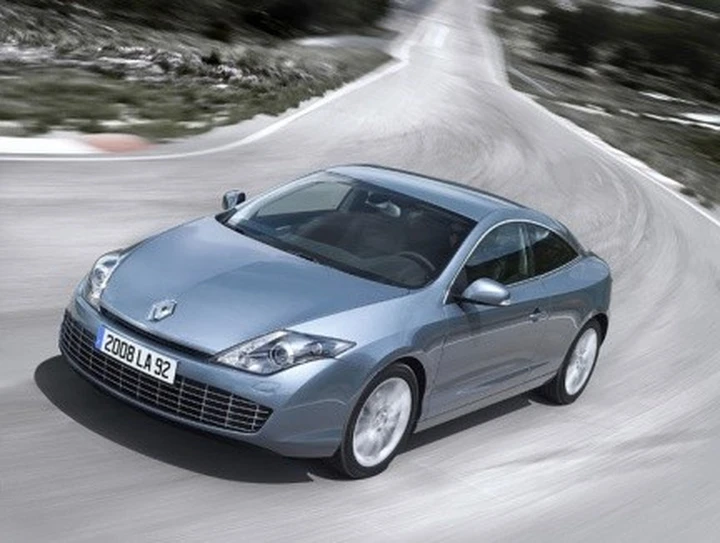 Renault Laguna Coupé: ecco le immagini ufficiali