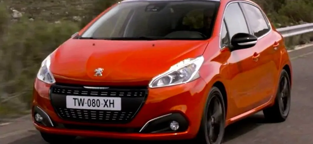 Peugeot 208 2015: foto, video e caratteristiche