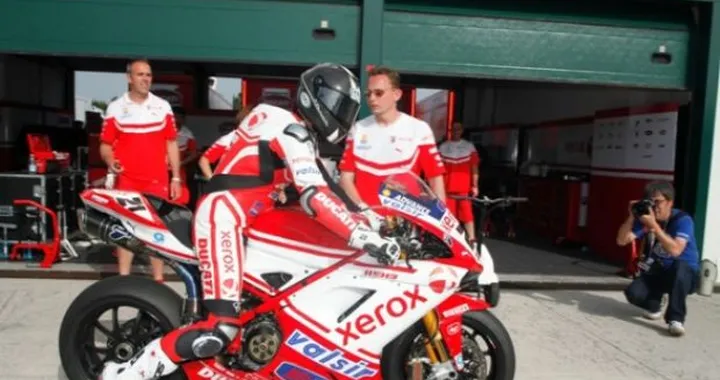 Troy Bayliss nuovo testimonial Premier che presenterà all'Eicma il Bayliss Replica