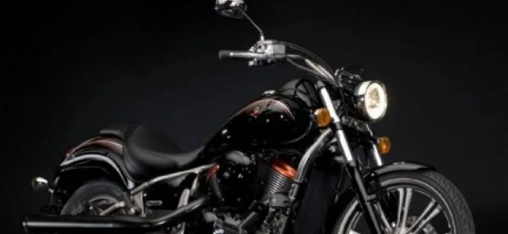 Kawasaki Vulcan 900 Ebony Special Edition