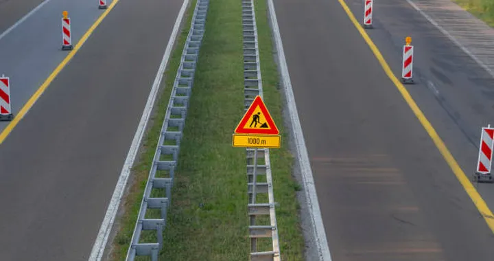 Barriere stradali obsolete e pericolose, colpa delle auto più pesanti