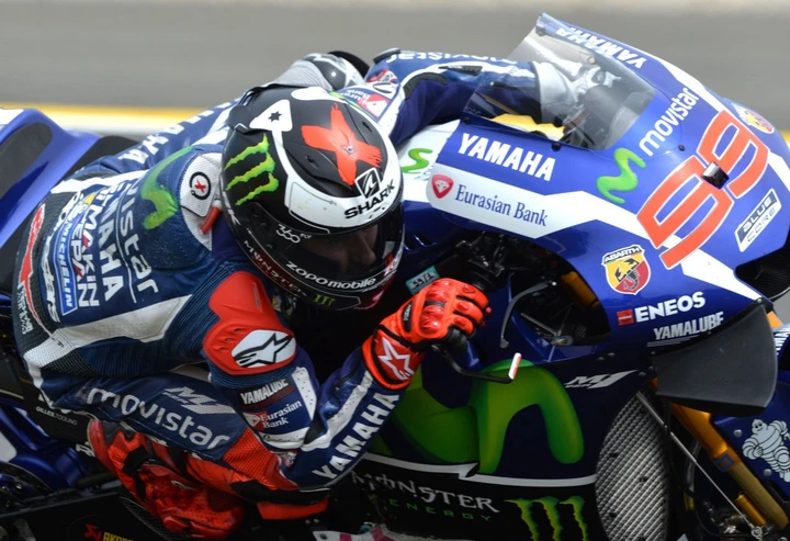 MotoGP Le Mans 2016: Lorenzo missile nelle FP2, Iannone 2°, Rossi 10° [Foto]