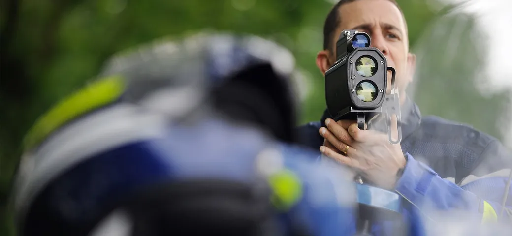 Autovelox umano: la nonna sfodera il phon