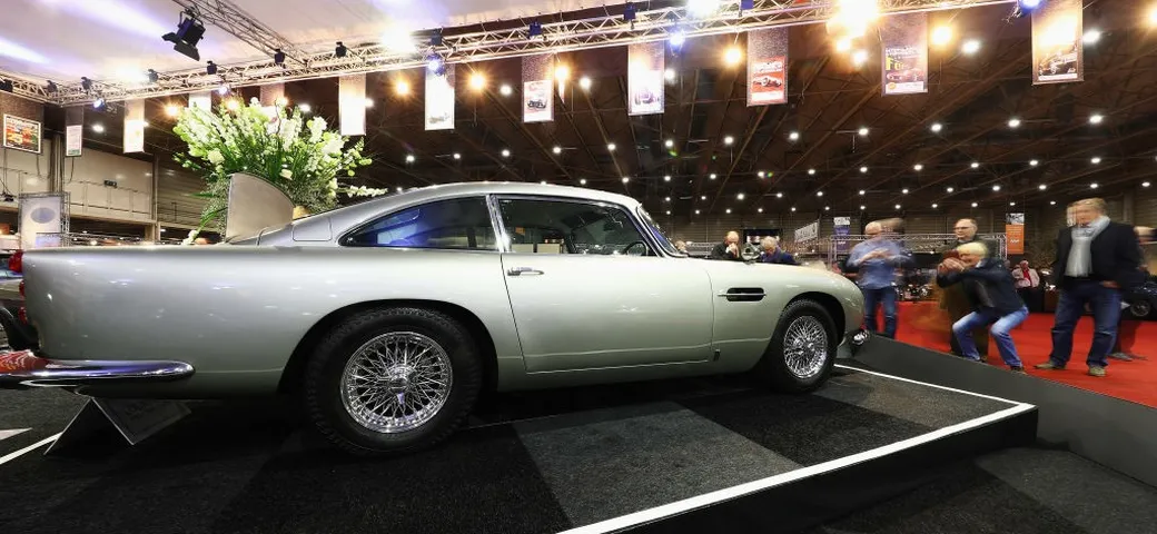 Aston Martin DB5 all'asta per sentirsi come James Bond