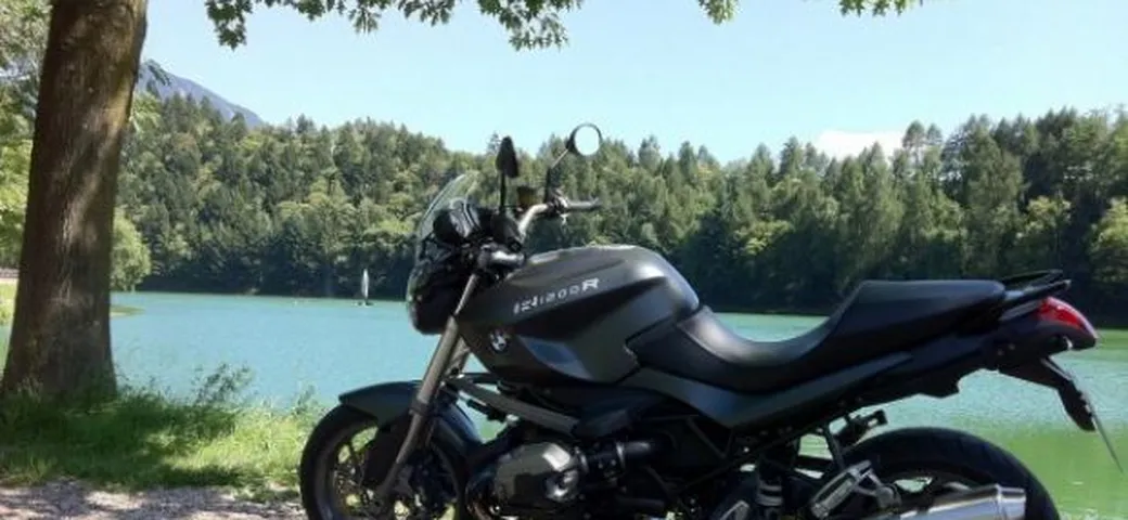 Foto del giorno: BMW R1200R a Pergine, Trento