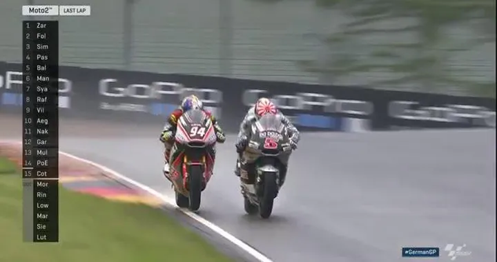 Moto2 Sachsenring 2016: Morbidelli cade, Zarco vince