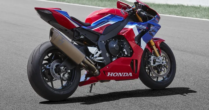 Pirelli, le Diablo Supercorsa SP vestono la nuova Honda CBR1000RR-R Fireblade 2020