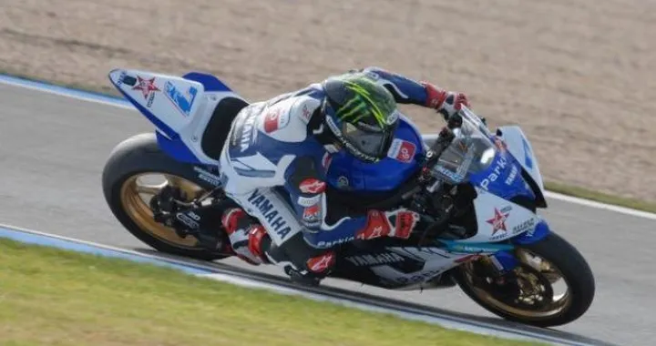 WSS: ad Assen vince Chaz Davies. Tante cadute, giù anche Luca Scassa