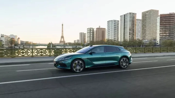 Denza Z9GT debutta in Europa: shooting brake BEV e PHEV fino a 1.156 CV