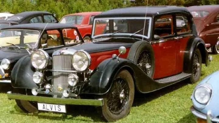 Alvis: rinasce lo storico marchio inglese
