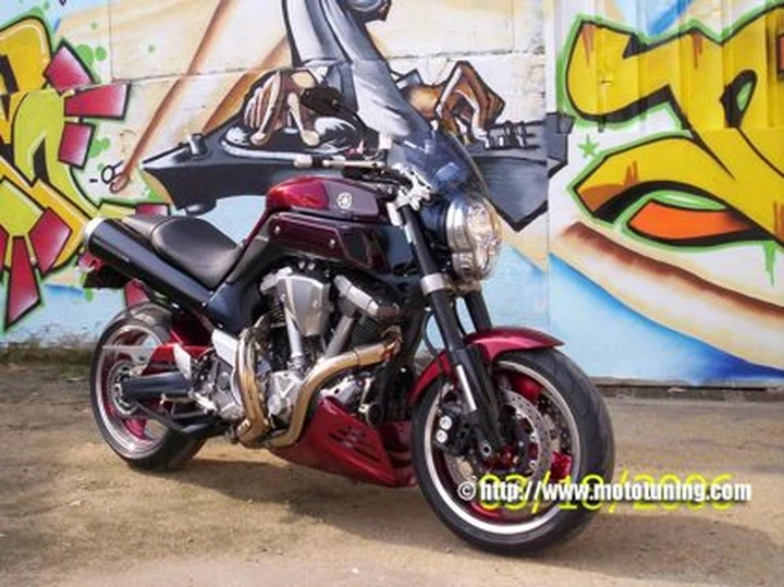 Yamaha MT01 by Moto Expert