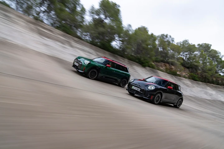 Nuove MINI John Cooper Works Electric e Aceman al Salone di Parigi