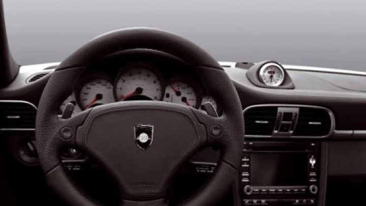 Gemballa: un nuovo volante con paddles per il cambio PDK Porsche