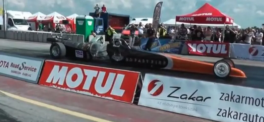 Auto jet: record a 419,69Km/h