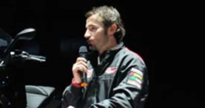 Ecco svelata l'Aprilia RSV4 Factory Superbike 2010