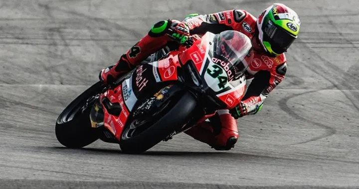 SBK Lausitzring, “patatrac” (l'ennesimo!) di Davide Giugliano. Nuvoloni sul 2017?