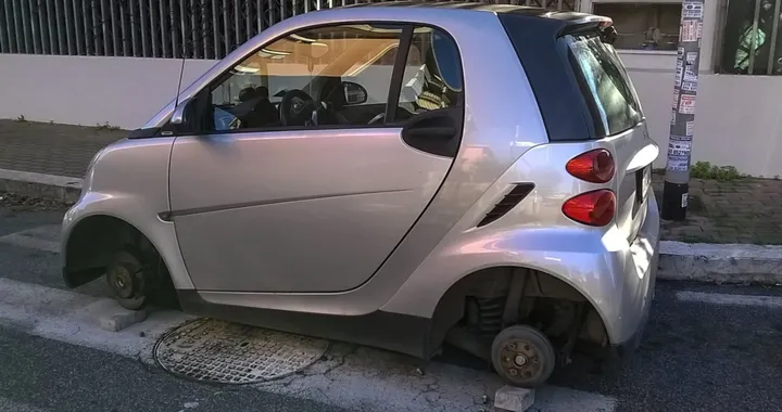 Furti d'auto: in manette una banda di 18 persone