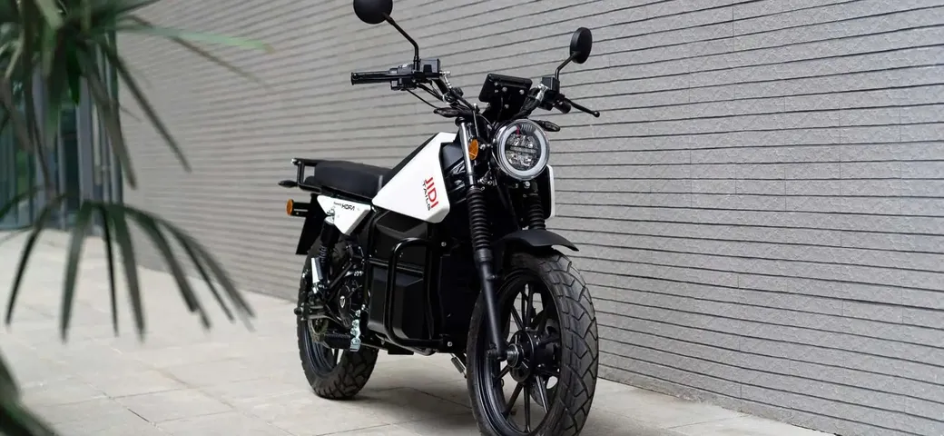 Ecco la moto elettrica cinese realizzata per le strade africane