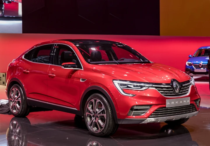 Renault Arkana: il nuovo crossover coupé francese [Video]