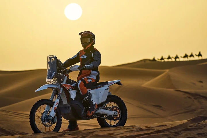 KTM 450 Rally Replica 2026: il massimo della tecnologia da rally raid