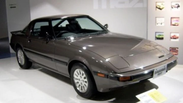 Mazda: la nuova RX-7 sostituirà la RX-8