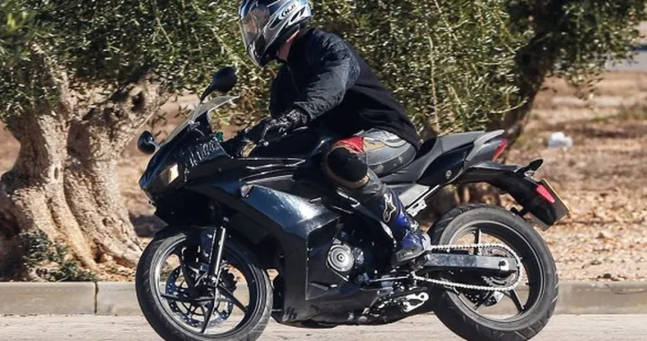 Triumph Daytona 250: prime foto spia