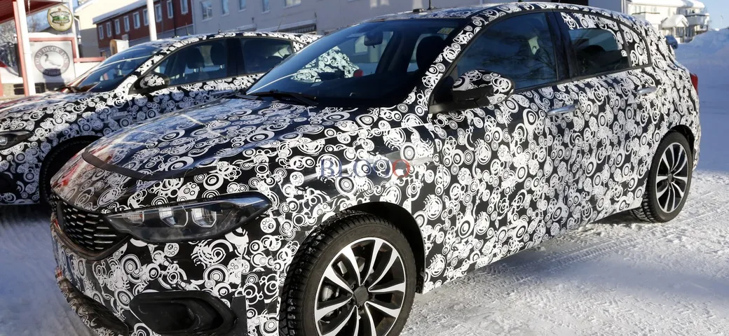 Fiat Tipo 2 volumi: le fotospia sulla neve