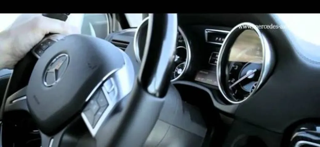 Video Mercedes G 63 AMG