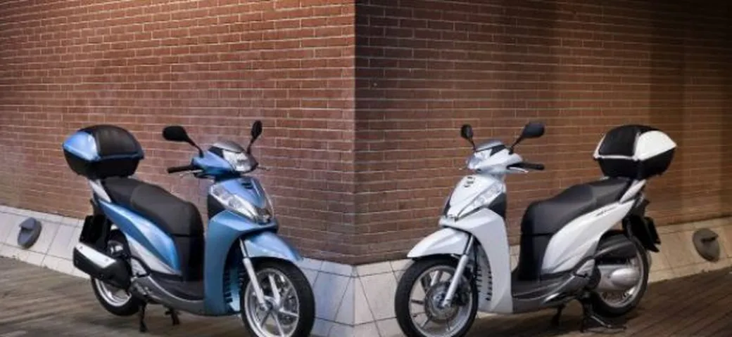 TEST Honda SH300i 2011