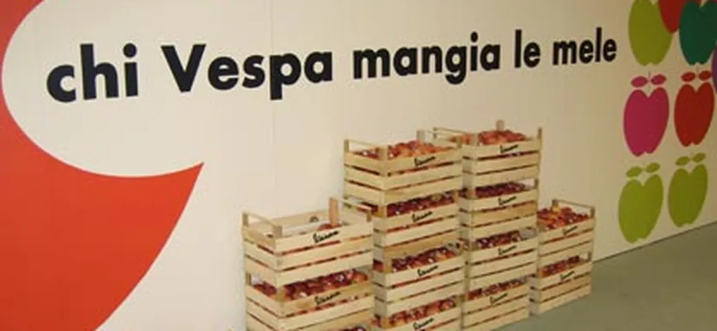 Salone Milano - chi Vespa mangia le mele