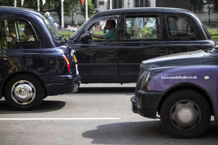 Cosa vede per strada un taxista londinese