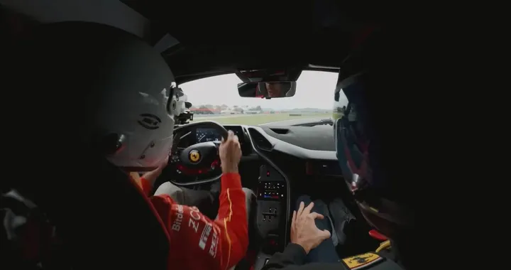 Ferrari F80: prova a Fiorano di Leclerc e Sainz Jr. | Video