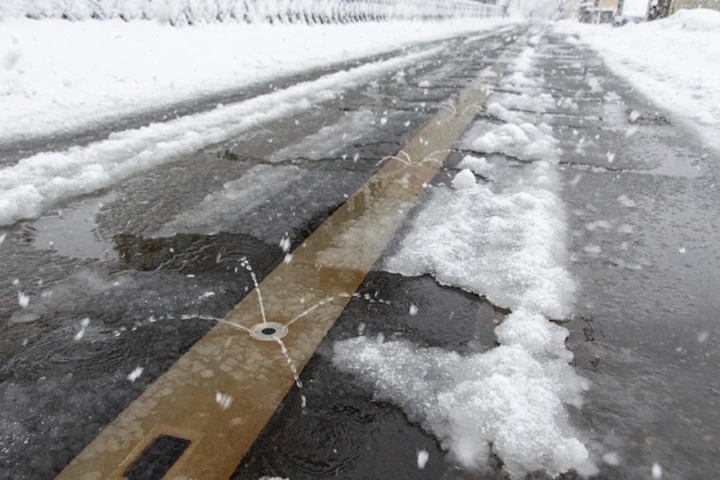 Il sistema giapponese che scioglie la neve con acqua termale