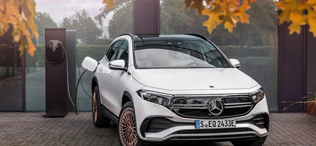 Mercedes EQA 250: autonomia, allestimenti, prezzi