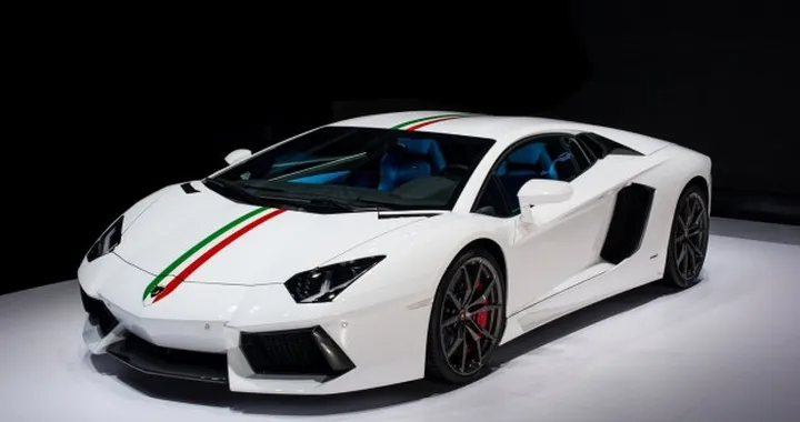 Lamborghini Aventador LP 700-4 Nazionale