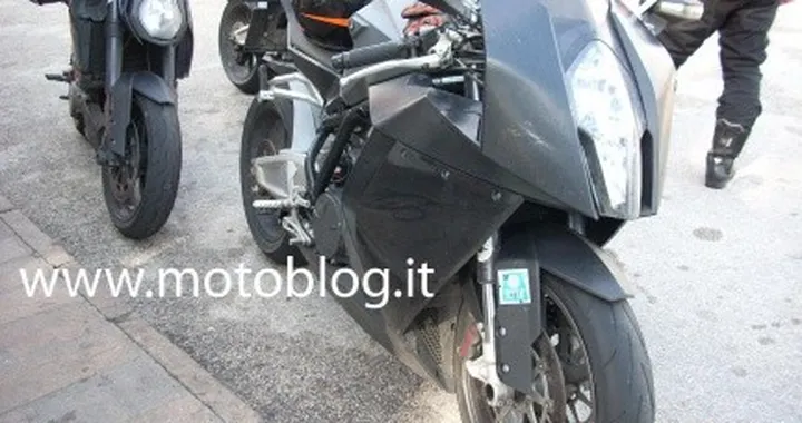 KTM 1190 RC8 - foto spia