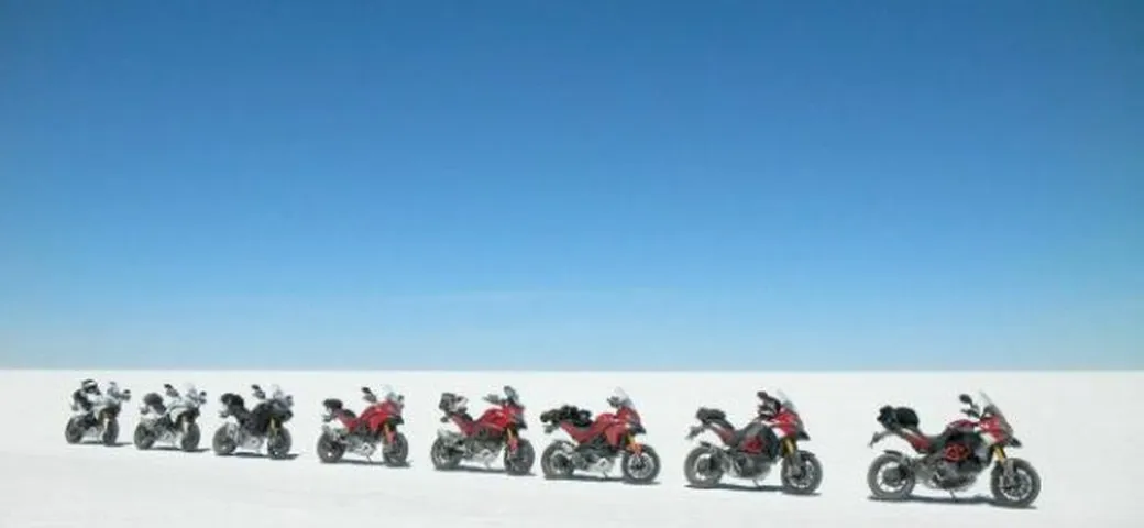 Foto del giorno: Ducati Multistrada 1200 a Uyuni Salar