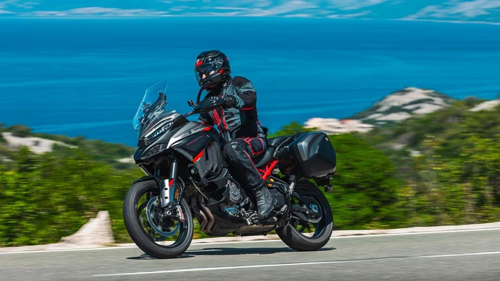Ducati Multistrada V4 S Grand Tour: debutta la nuova moto da viaggio [FOTO]