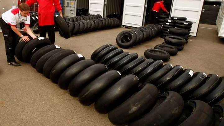 MotoGP, Bridgestone: gomme anteriori asimmetriche per Phillip Island e Valencia