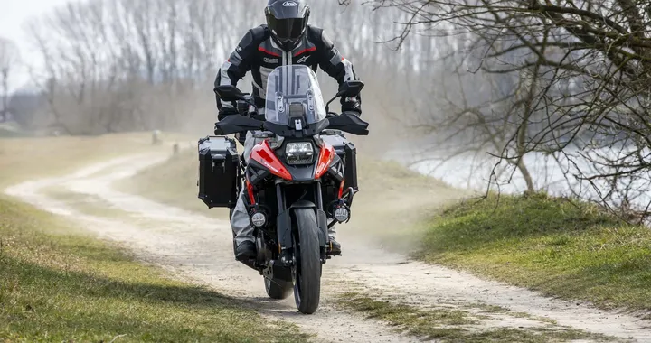 Suzuki lancia la supervalutazione dell'usato dedicata a chi sceglie GSX-S1000, V-Strom 650 e V-Strom 1050