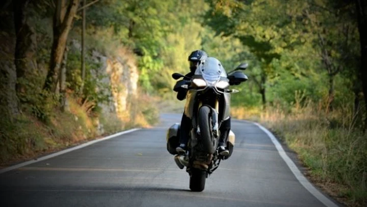Aprilia Caponord 1200 2013: il video Test di Motoblog