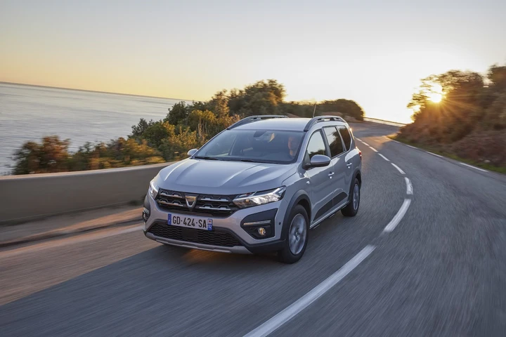Dacia Jogger: un crossover al prezzo di un'utilitaria