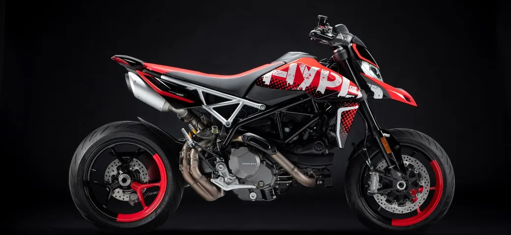 Ducati Hypermotard 950 RVE: la fun-bike ispirata al Concept presentato al Concorso d’Eleganza Villa d’Este