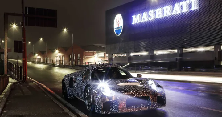 Maserati MMXX: la nuova supercar immortalata a Modena