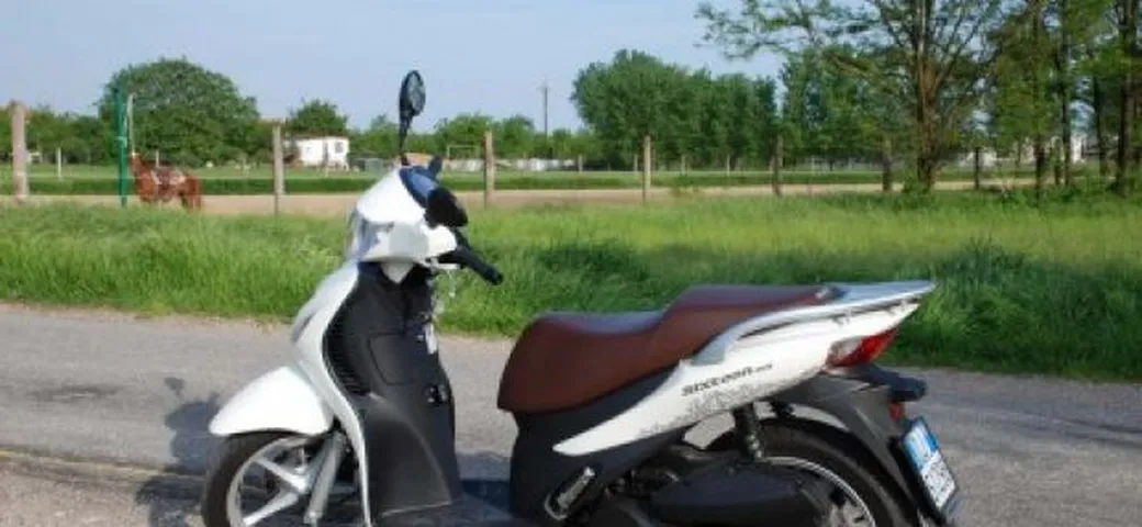 Test Suzuki SIXteen 150 - primo contatto