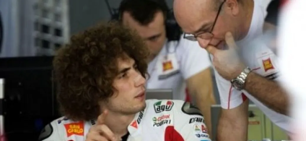 MotoGP: brutta caduta per Simoncelli dopo soli 2 giri. Negativo il responso della tac