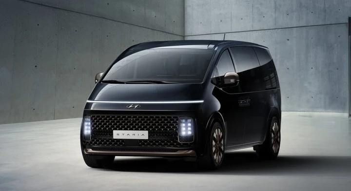 Hyundai Staria: monovolume con abitacolo modulare fino a 11 posti