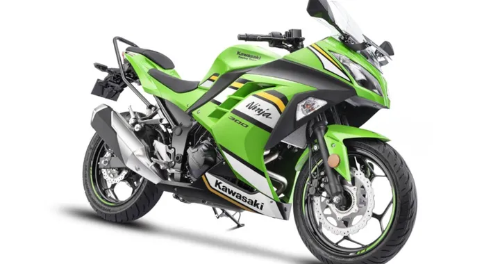 Kawasaki Ninja 300: restyling e ritorno sul mercato USA per il 2025